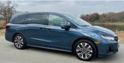 8-passenger Minivan Image